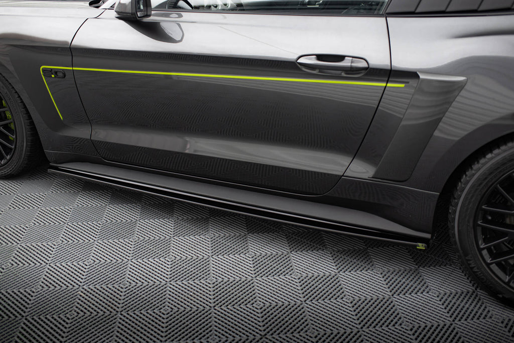 Maxton Design Street+ Seitenschweller Leisten passend für Ford Mustang GT Mk6 schwarz Hochglanz
