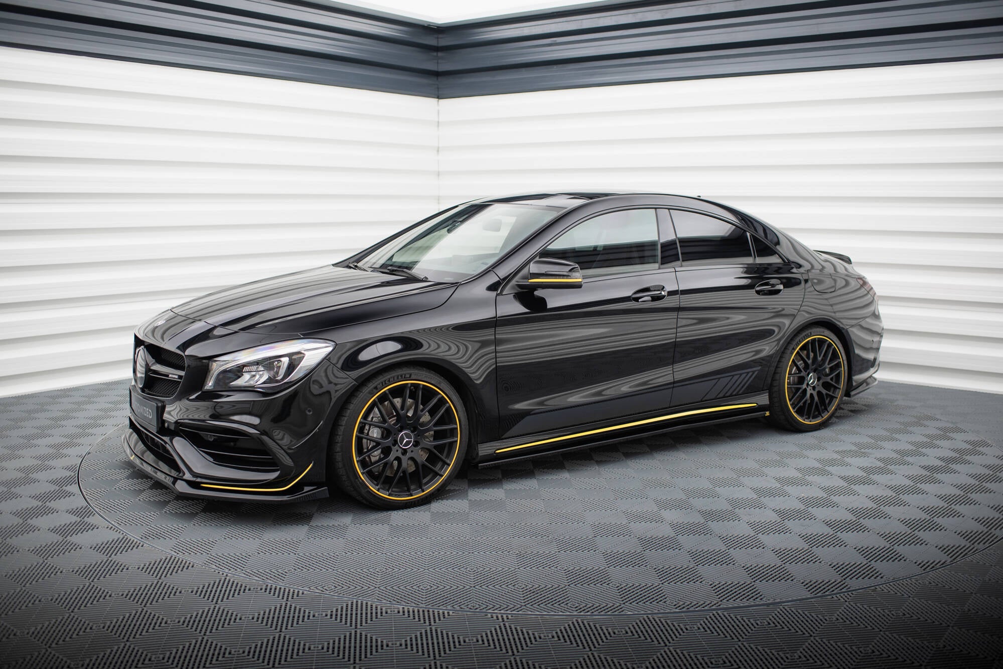 Maxton Design Street+ Seitenschweller Leisten passend für Mercedes-AMG CLA 45 C117 Facelift schwarz Hochglanz