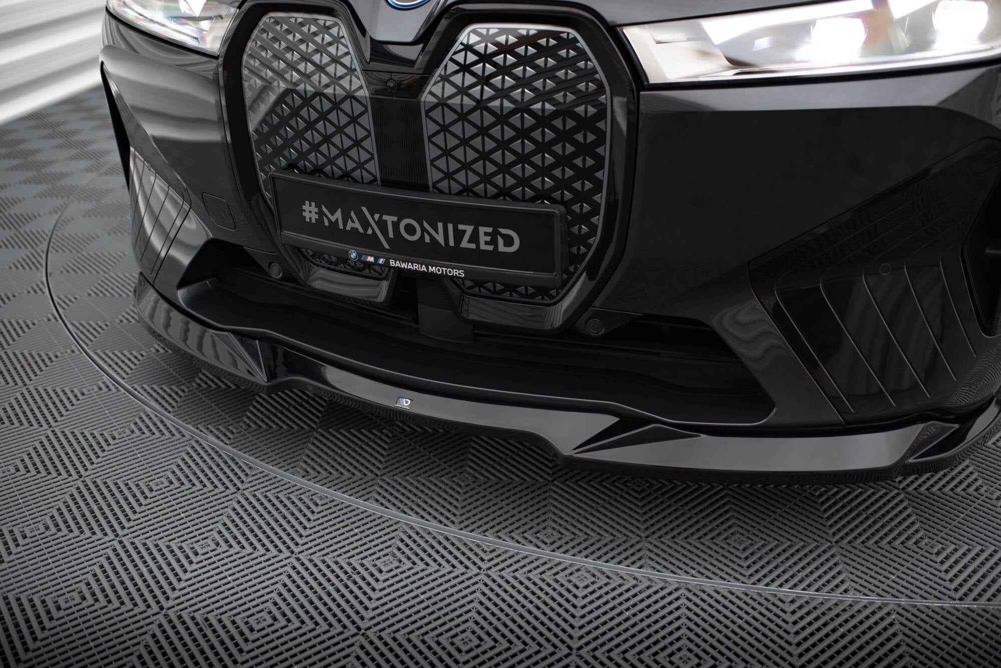 Maxton Design Street+ Spoilerlippe Front Ansatz V.2 passend für BMW iX M-Paket i20 schwarz Hochglanz