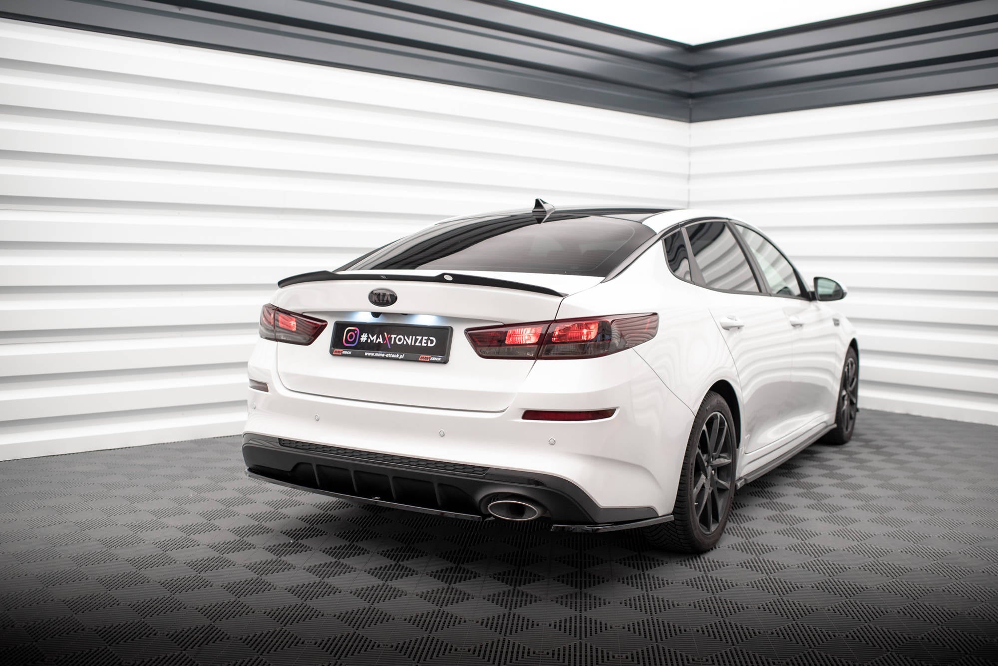 Maxton Design Spoiler CAP passend für Kia Optima Mk4 schwarz Hochglanz