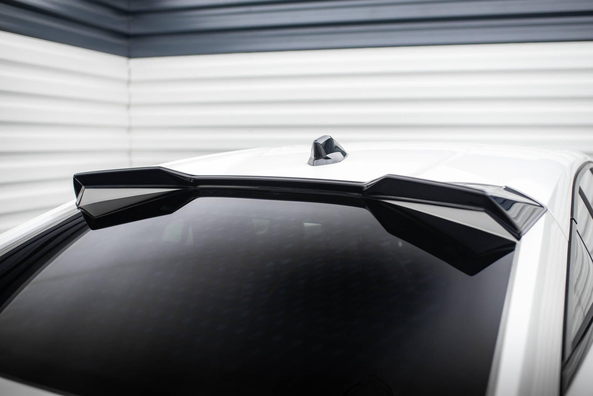 Maxton Design Höher Spoiler CAP 3D passend für Peugeot 408 Mk1 schwarz Hochglanz