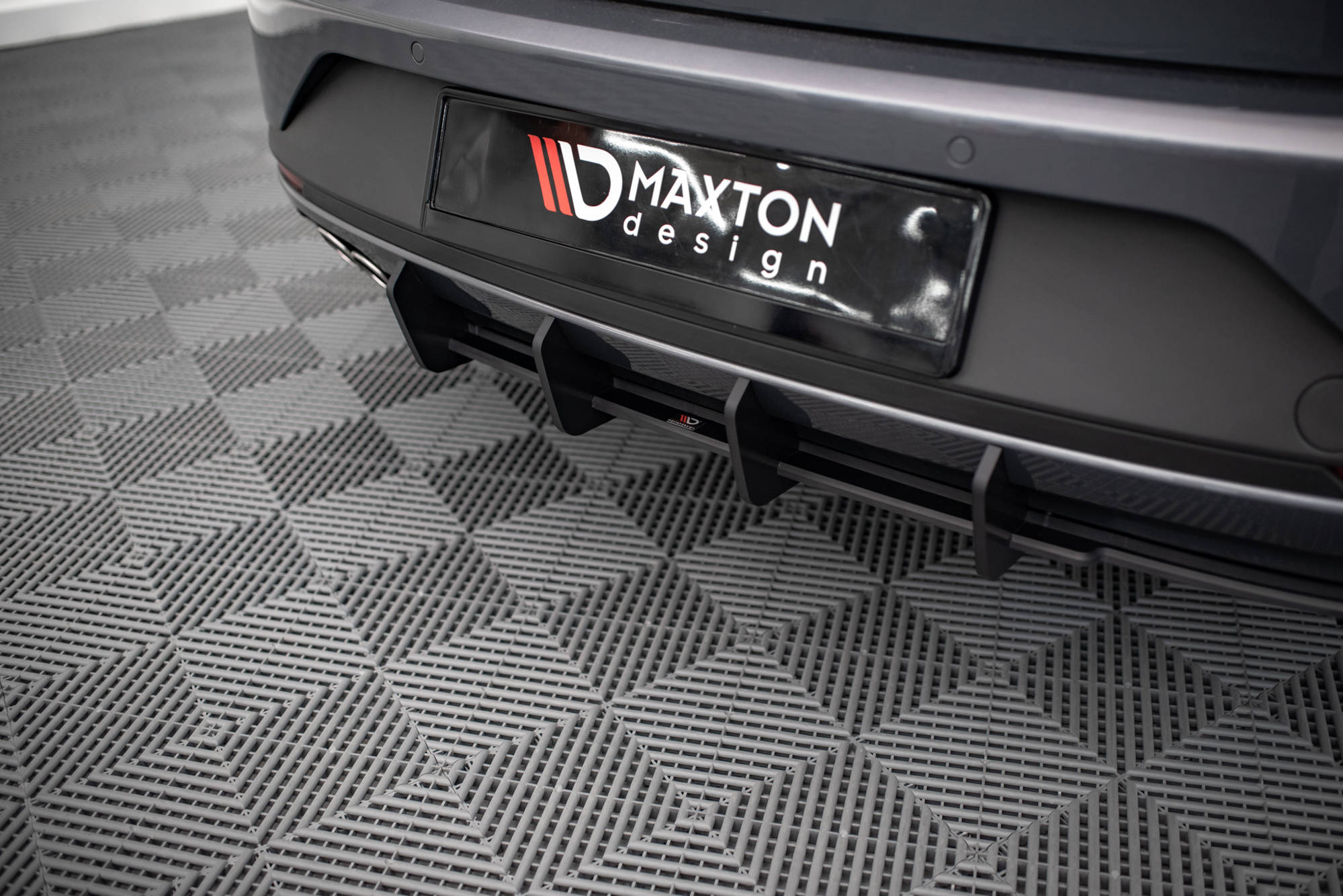 Maxton Design Street Pro Heckschürze passend für Seat Leon FR Sportstourer Mk3