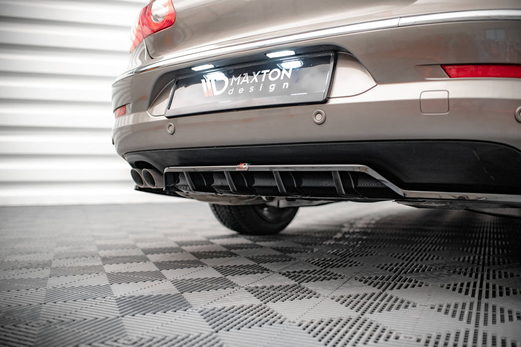 Maxton Design Street+ Mittlerer Diffusor RACE passend für VW Passat CC schwarz Hochglanz