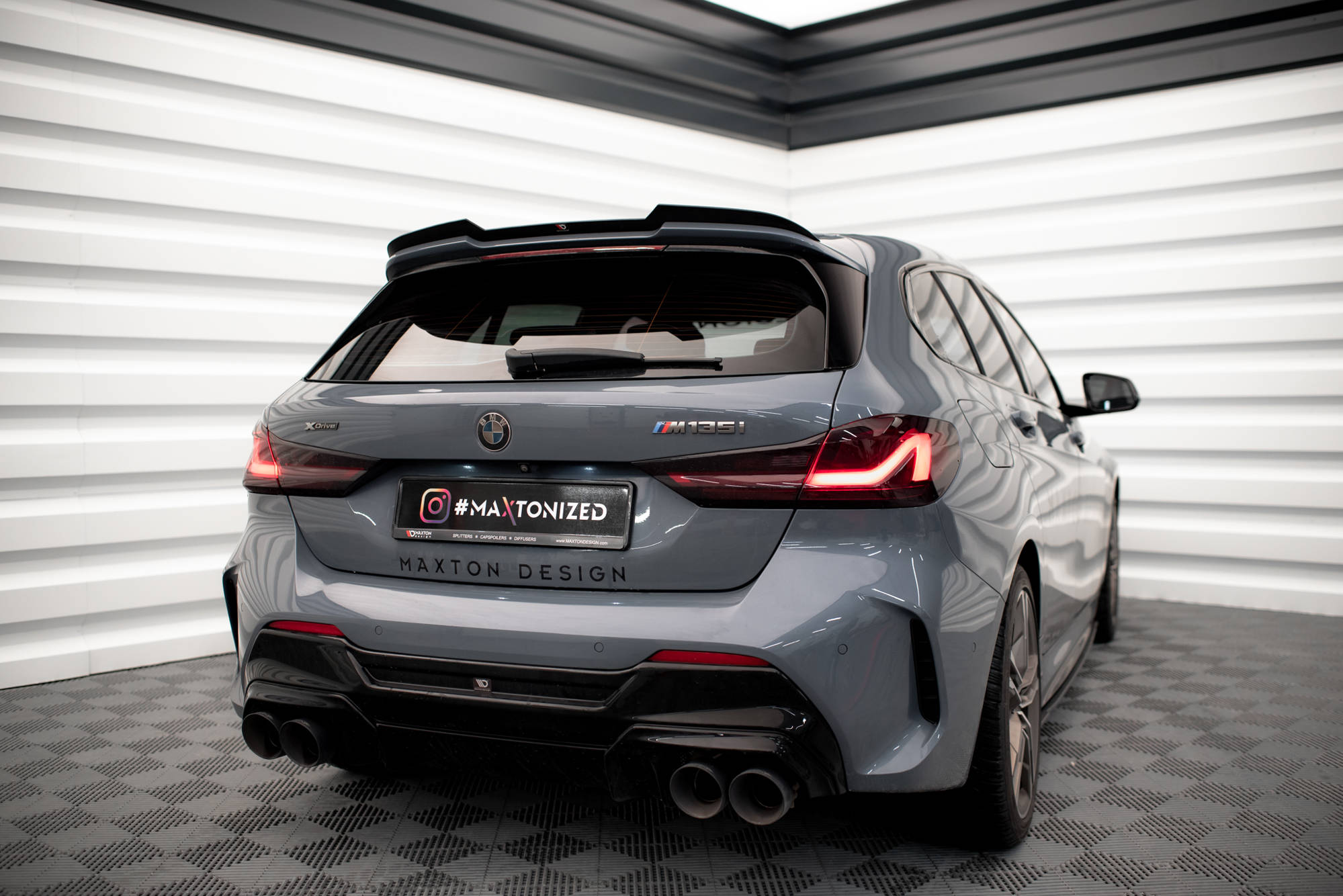Maxton Design Spoiler CAP V.2 passend für BMW 1er M135i / 128ti / M-Paket F40 schwarz Hochglanz