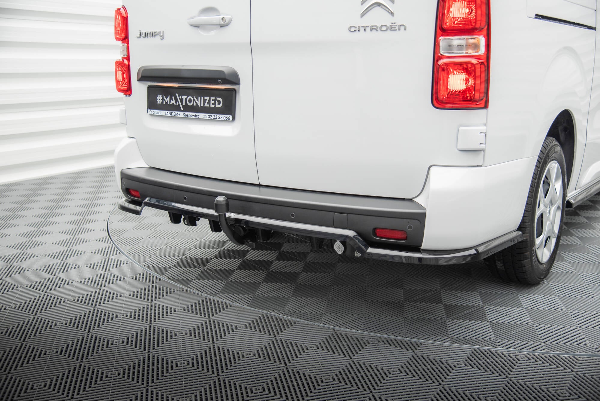 Maxton Design Street+ Mittlerer Diffusor RACE passend für Citroen Jumpy L3 Mk3 schwarz Hochglanz