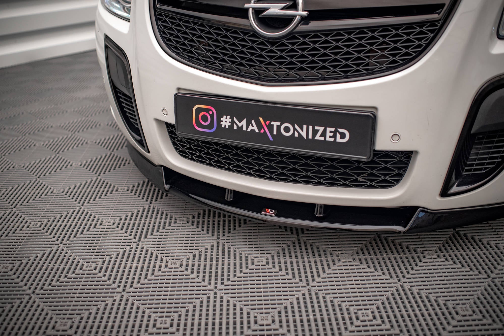 Maxton Design Street+ Spoilerlippe Front Ansatz V.1 passend für Opel Insignia OPC Mk1 schwarz Hochglanz