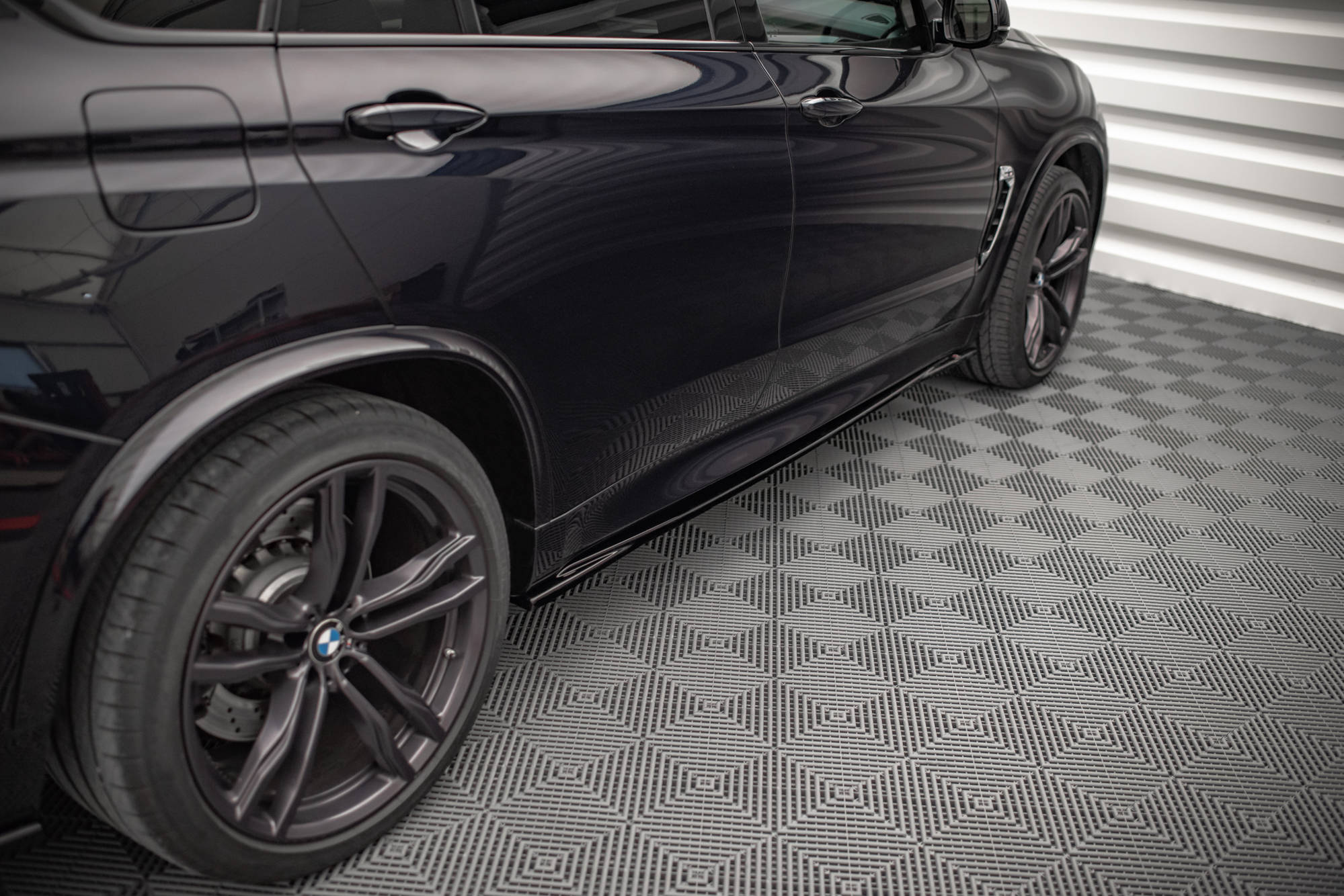 Maxton Design Street+ Seitenschweller Leisten passend für V.1 passend für BMW X5 M F85 schwarz Hochglanz