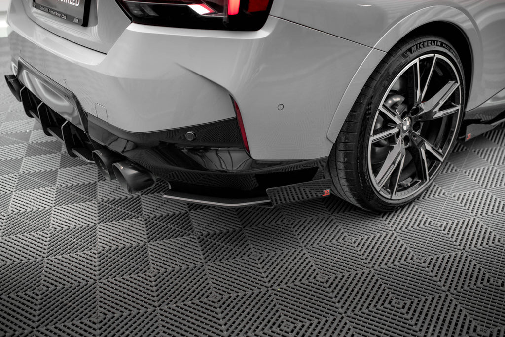 Maxton Design Hintere Seiten Flaps passend für BMW 2 Coupe M240i G42 schwarz Hochglanz