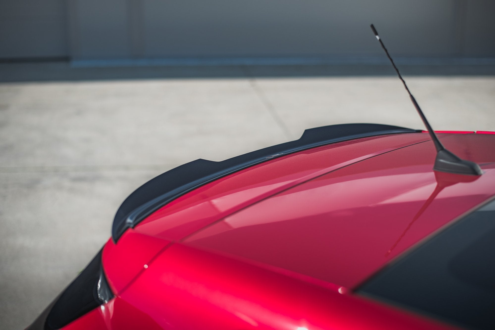 Maxton Design Spoiler CAP passend für Peugeot 308 GT Mk2 Facelift schwarz Hochglanz