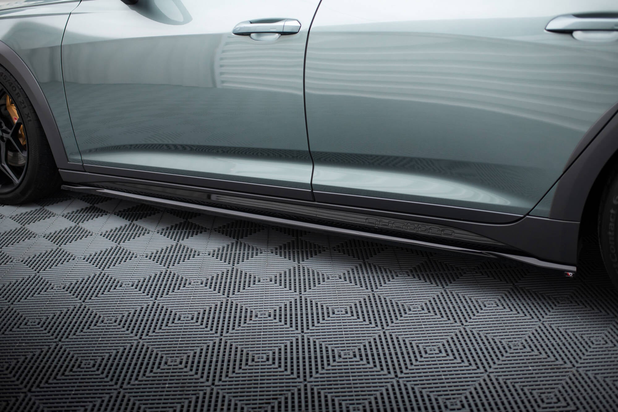 Maxton Design Street+ Seitenschweller Leisten passend für Audi A6 Allroad C8 schwarz Hochglanz
