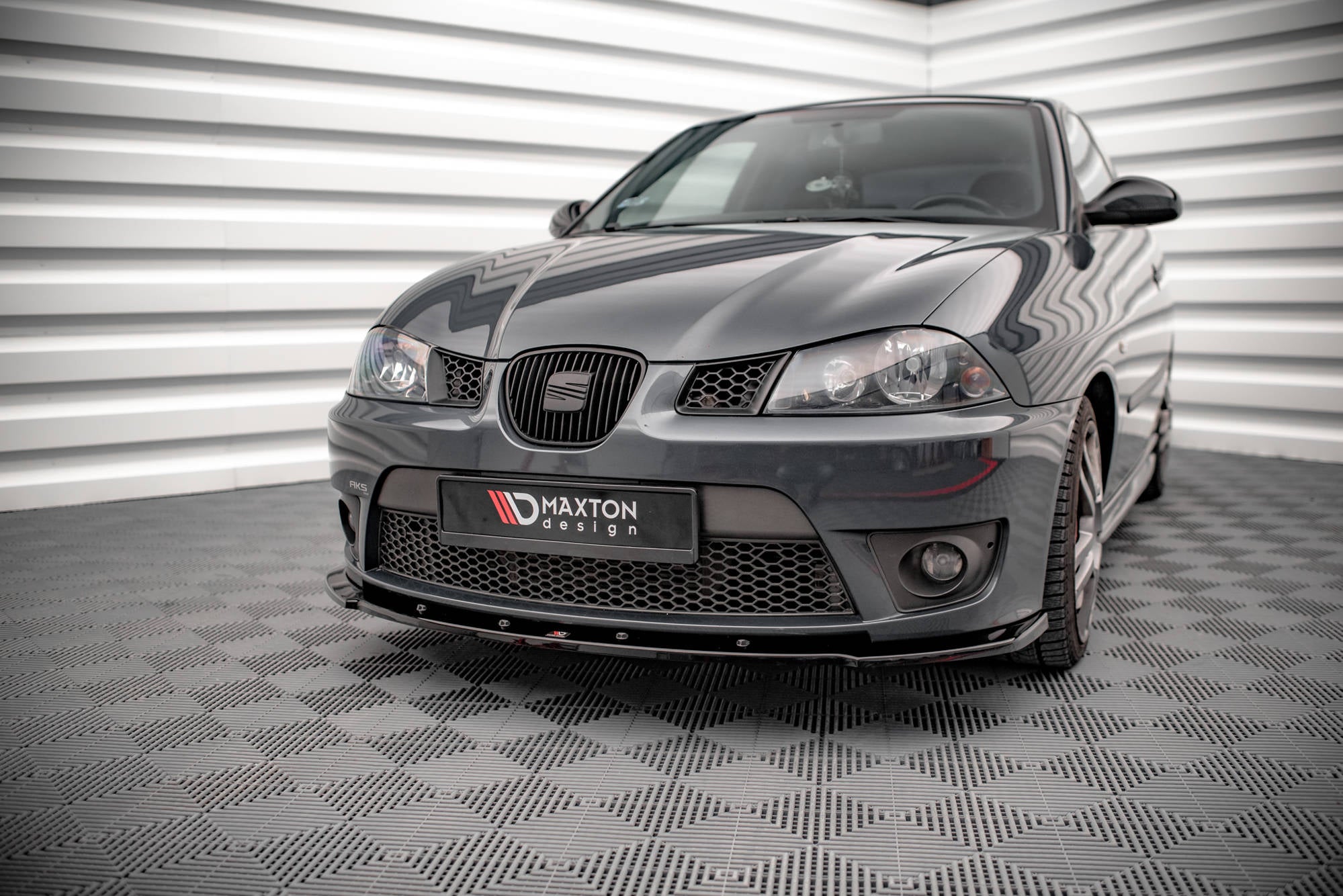 Maxton Design Street+ Spoilerlippe Front Ansatz V.1 passend für Seat Ibiza Cupra Mk3 schwarz Hochglanz