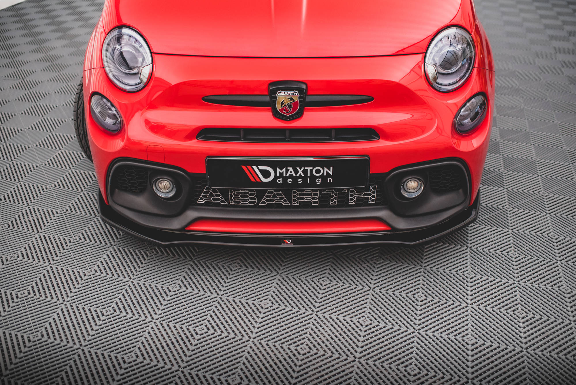 Maxton Design Street+ Spoilerlippe Front Ansatz passend für Abarth 595 Mk1 Facelift schwarz Hochglanz