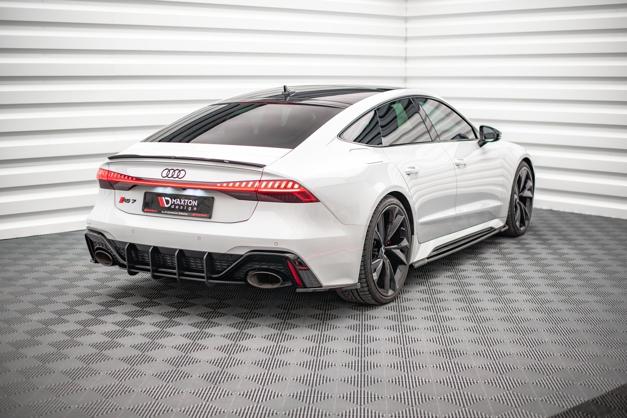 Maxton Design Street Pro Heckschürze passend für Audi RS7 C8 / RS6 C8 / C8 Facelift