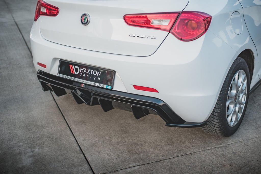 Maxton Design Heck Ansatz Flaps Diffusor V.3 passend für Alfa Romeo Giulietta Facelift schwarz Hochglanz