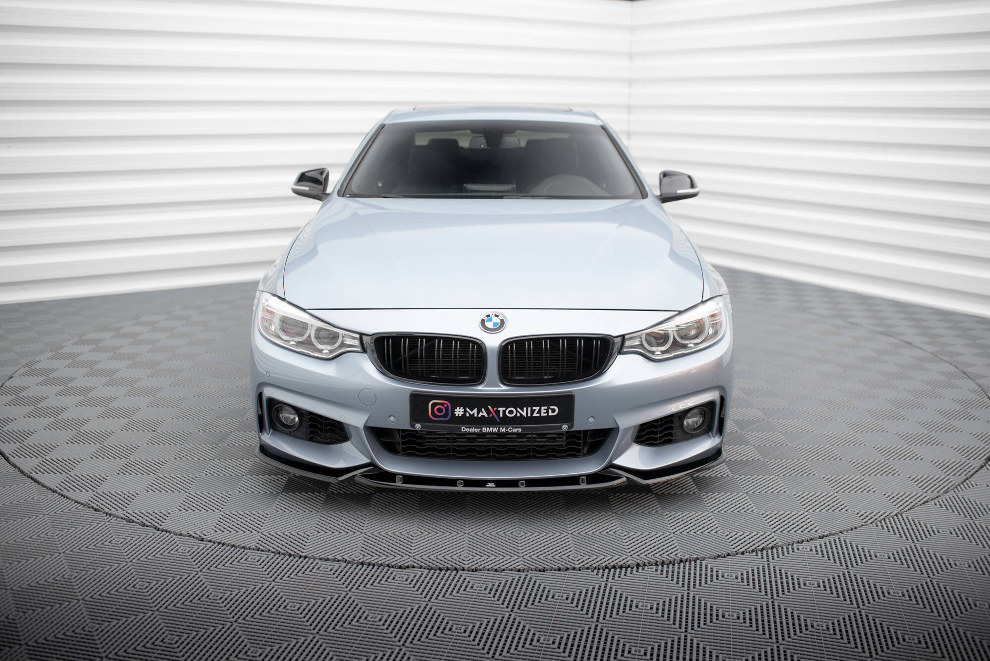 Maxton Design Street+ Spoilerlippe Front Ansatz V.3 passend für BMW 4er Coupe / Gran Coupe / Cabrio M-Paket F32 / F36 / F33 schwarz Hochglanz