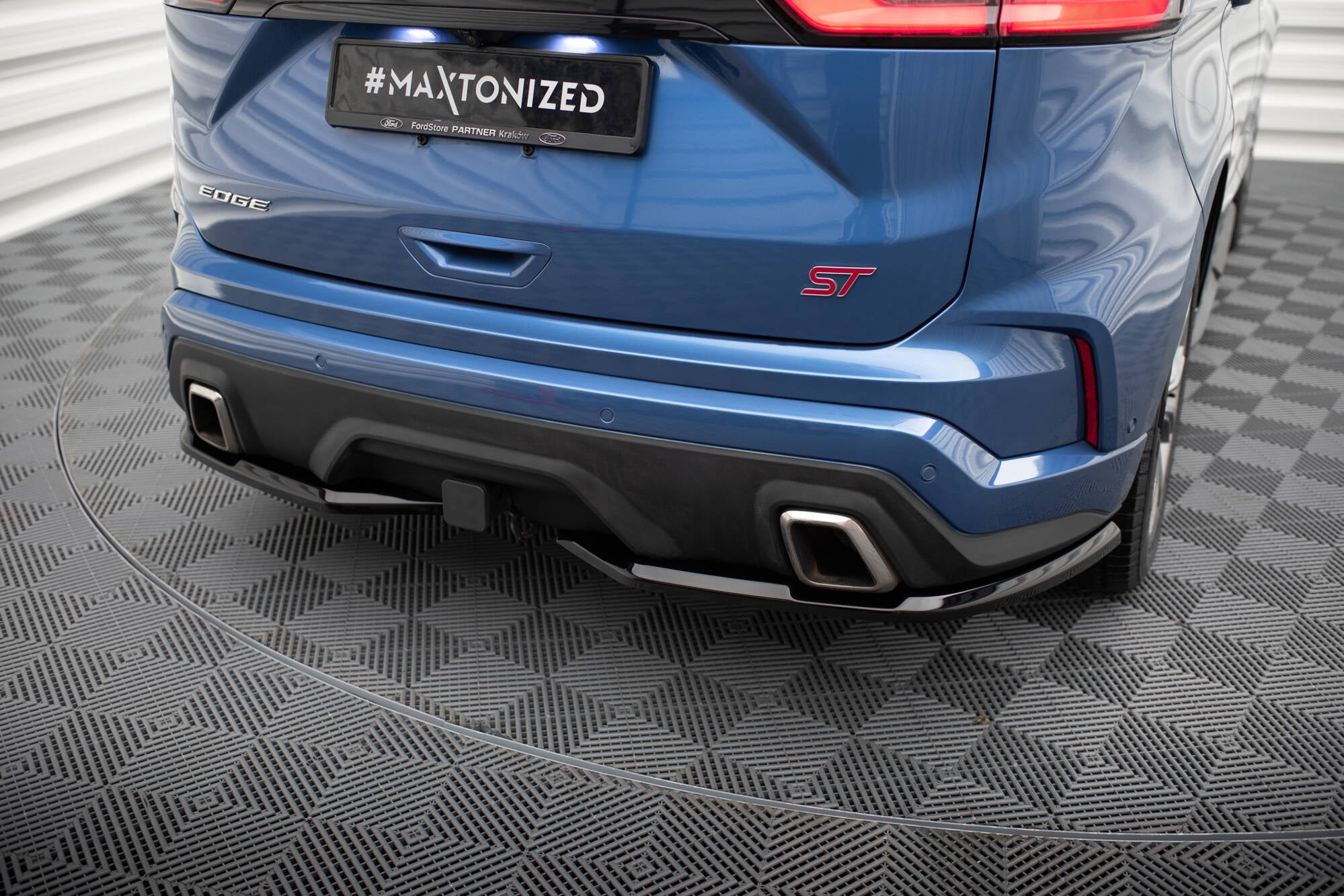 Maxton Design Heck Ansatz Flaps Diffusor passend für Ford Edge ST Mk2 Facelift schwarz Hochglanz