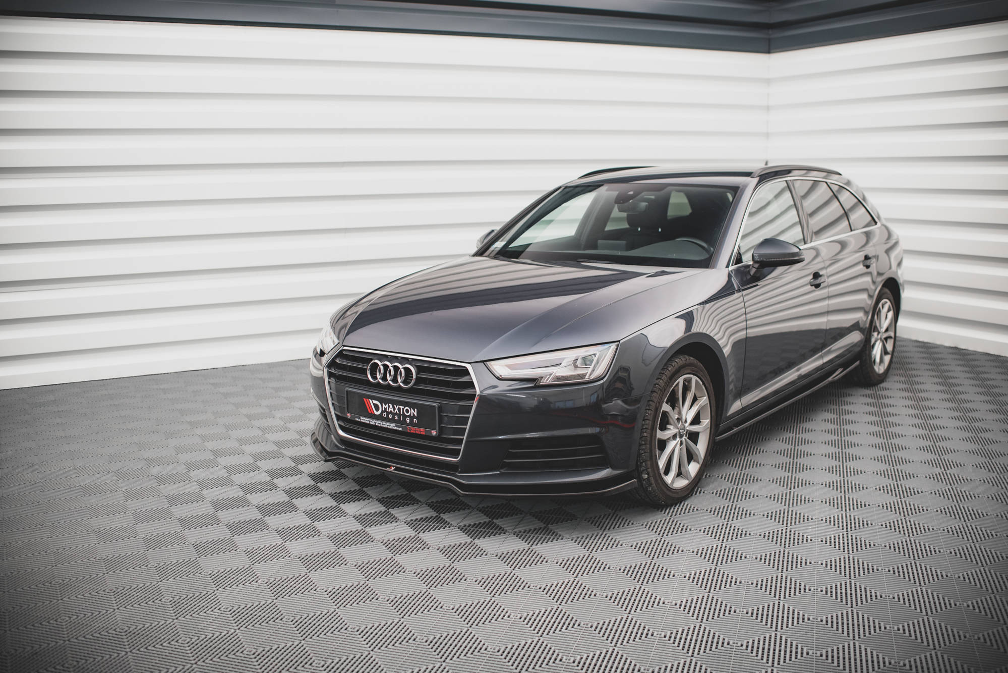 Maxton Design Street+ Spoilerlippe Front Ansatz V.2 passend für Audi A4 B9 schwarz Hochglanz