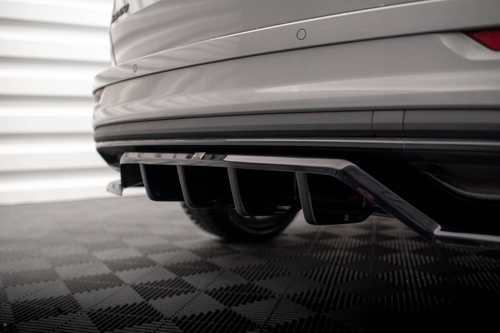 Maxton Design Street+ Mittlerer Diffusor RACE passend für Skoda Karoq Sportline Mk1 Facelift schwarz Hochglanz