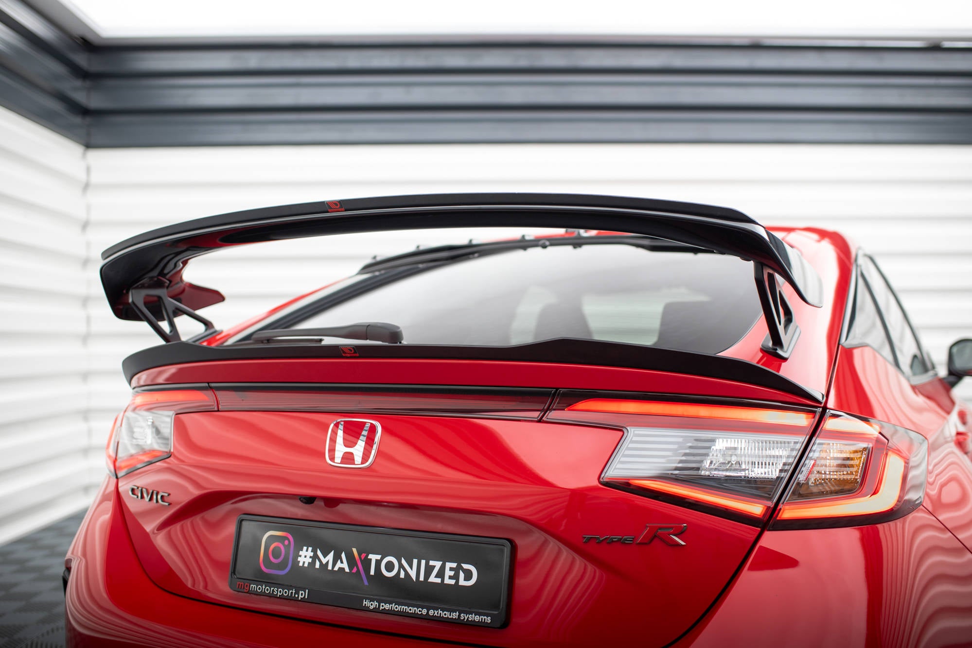 Maxton Design Niedriger Spoiler CAP passend für Honda Civic Type-R Mk 11 schwarz Hochglanz