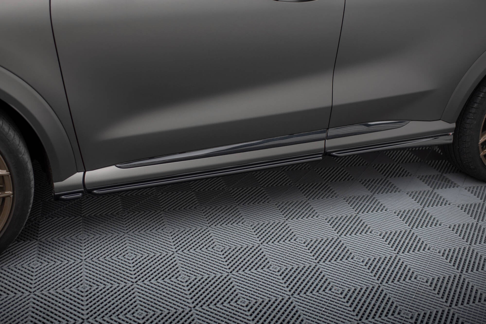 Maxton Design Street+ Seitenschweller Leisten passend für Ford Puma ST / ST-Line / Standard Mk1 schwarz Hochglanz