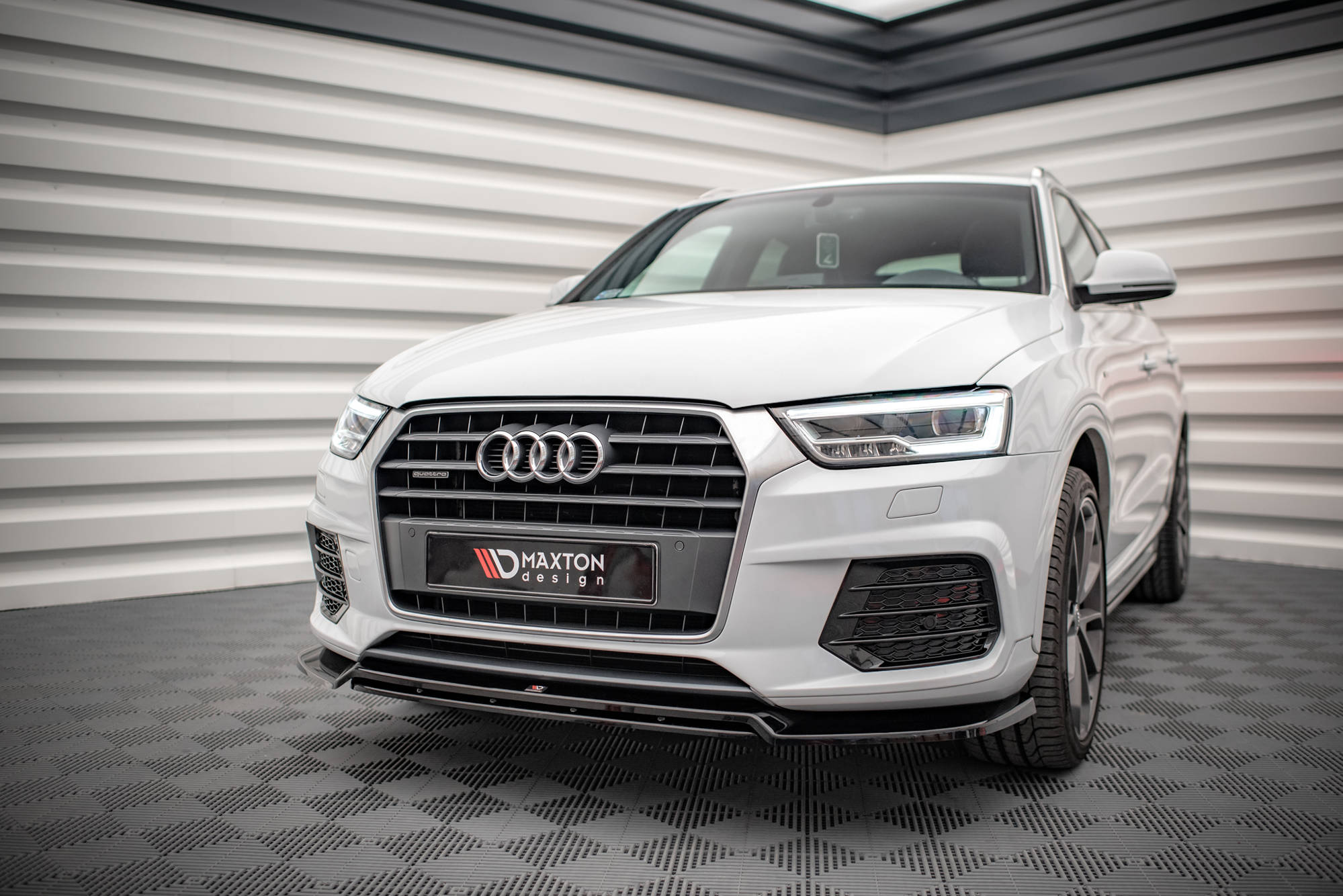 Maxton Design Street+ Spoilerlippe Front Ansatz V.2 passend für Audi Q3 Sport 8U Facelift schwarz Hochglanz