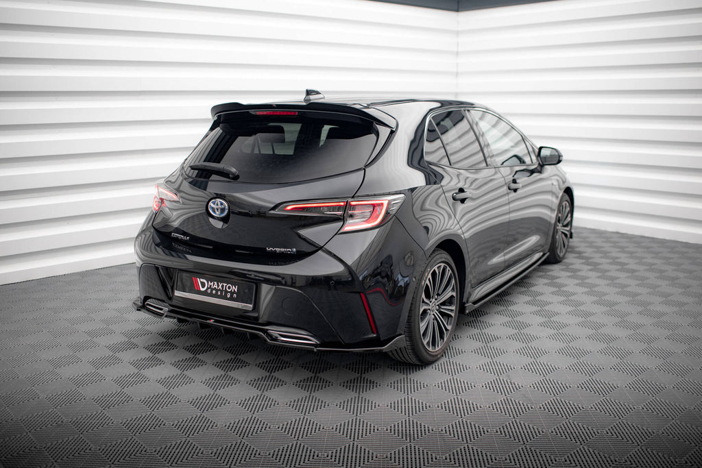 Maxton Design Street+ Mittlerer Diffusor RACE passend für Toyota Corolla Hatchback Mk12 schwarz Hochglanz