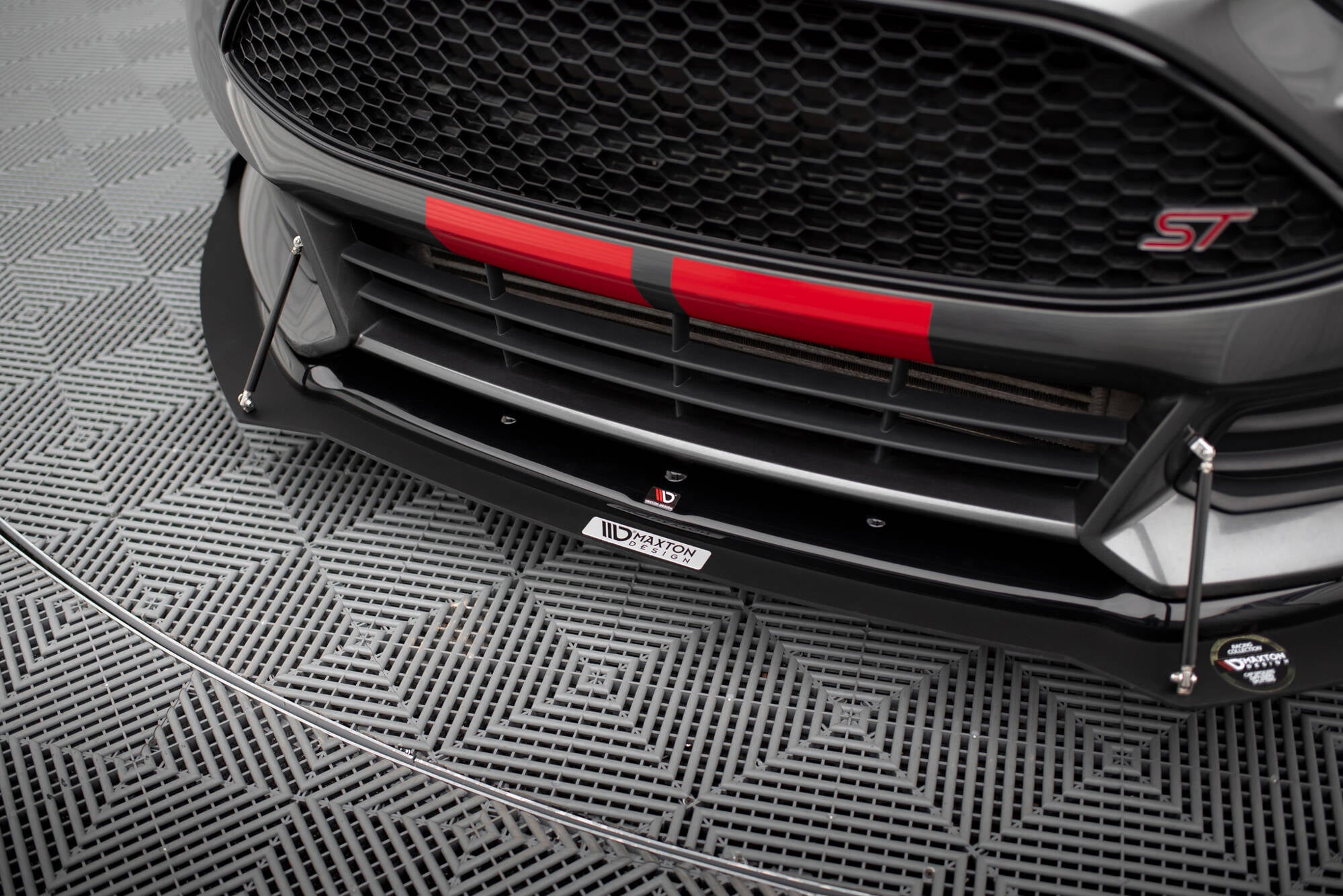 Maxton Design Hybrid Street+ Spoilerlippe Front Ansatz V.2 passend für Ford Focus ST Mk3 FL