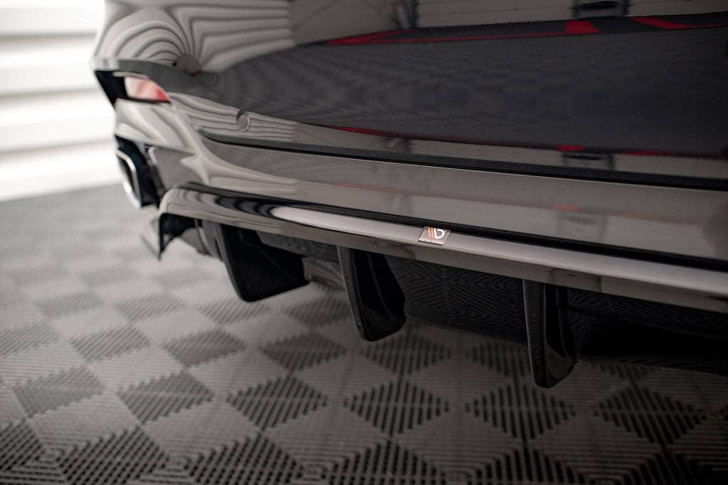 Maxton Design Street+ Mittlerer Diffusor RACE passend für BMW X6 M-Paket F16 schwarz Hochglanz