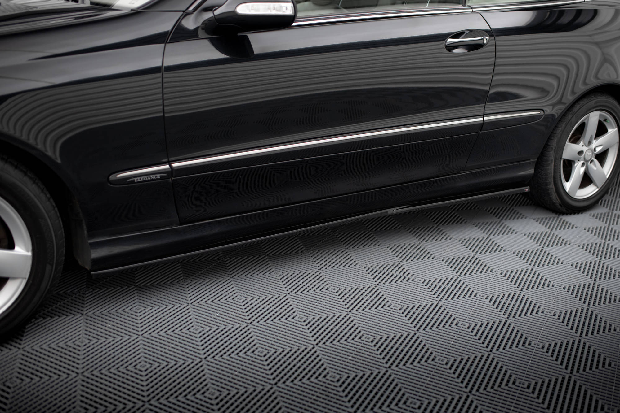 Maxton Design Street+ Seitenschweller Leisten passend für Mercedes-Benz CLK W209 schwarz Hochglanz