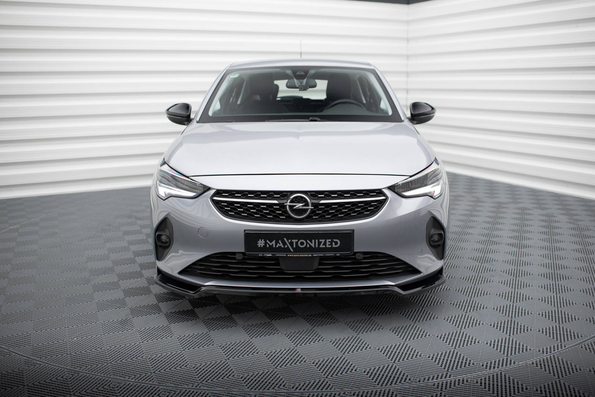 Maxton Design Street+ Spoilerlippe Front Ansatz V.2 passend für Opel Corsa F ( Mk6) schwarz Hochglanz