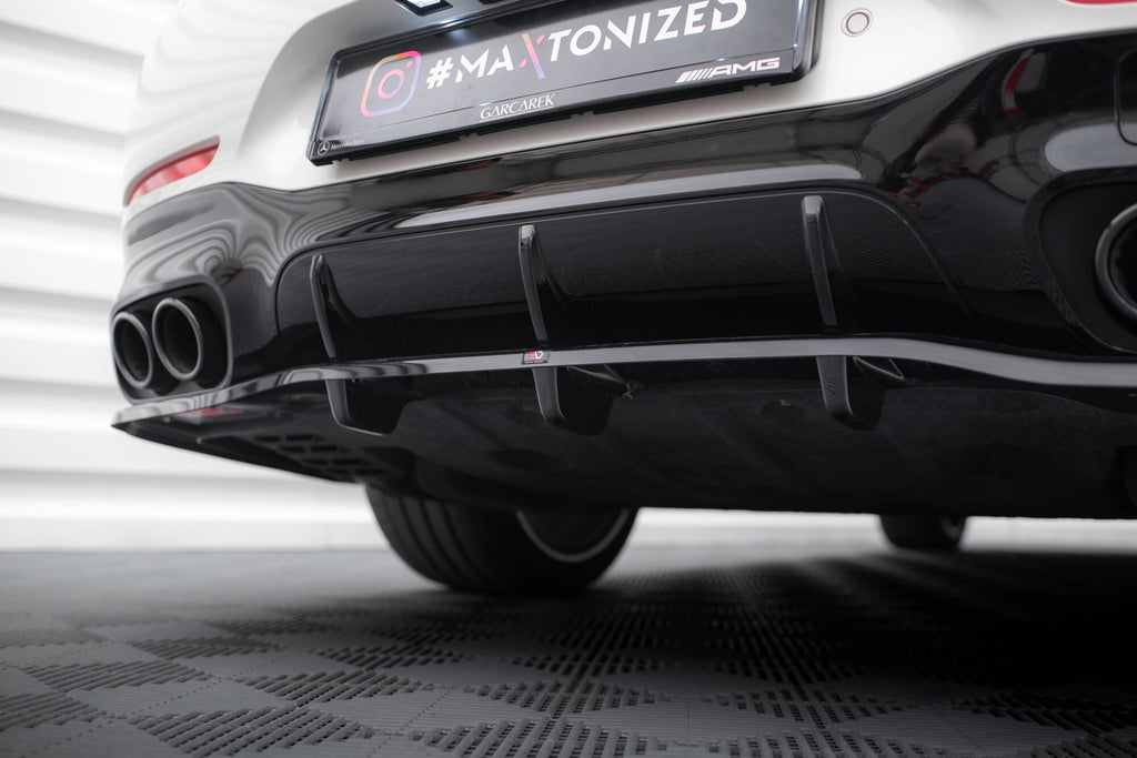 Maxton Design Street+ Mittlerer Diffusor RACE passend für Mercedes-AMG GT 43 4 Door Coupe V8 Styling Package X290 schwarz Hochglanz