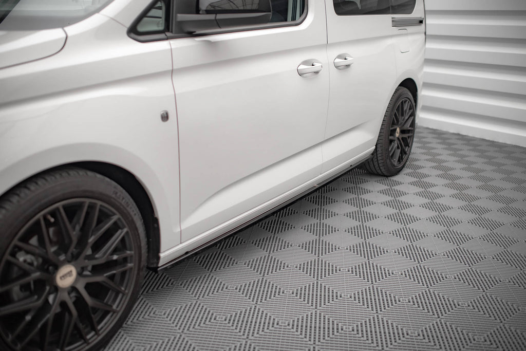 Maxton Design Street+ Seitenschweller Leisten passend für VW Caddy Mk5 / Ford Transit Connect Mk3 schwarz Hochglanz