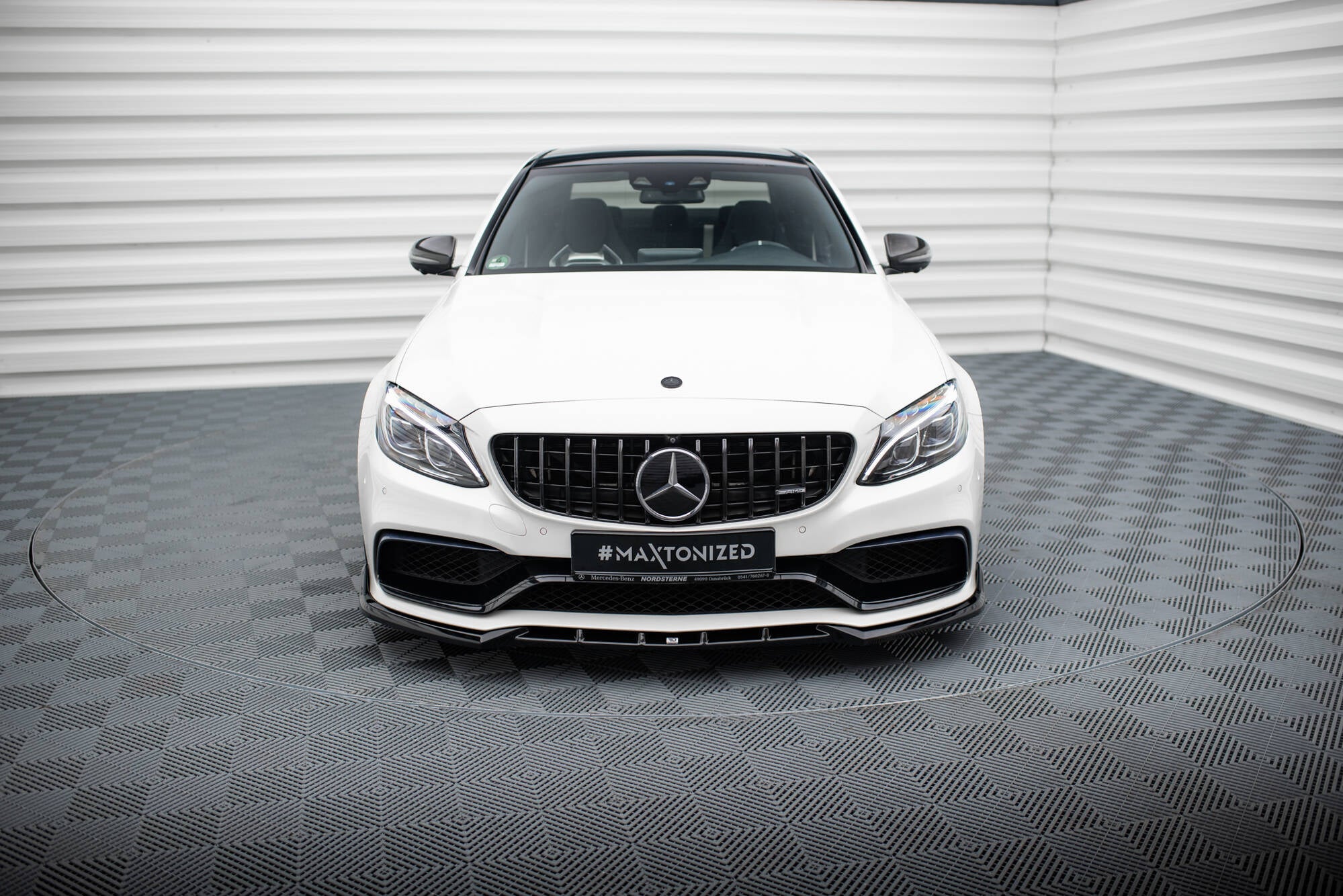 Maxton Design Street+ Spoilerlippe Front Ansatz V.2 passend für Mercedes-AMG C63 Limousine / Kombi W205 / S205 schwarz Hochglanz