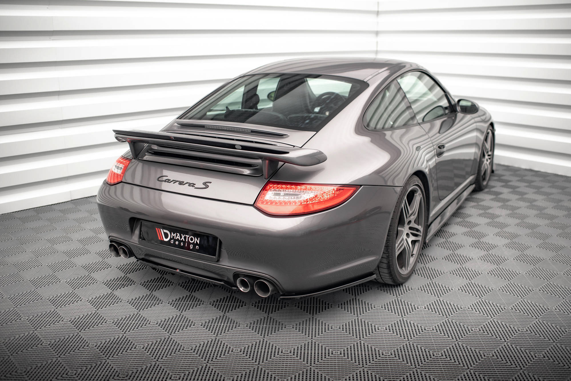 Maxton Design Heck Ansatz Flaps Diffusor passend für Porsche 911 Carrera / Carrera GTS 997 Facelift schwarz Hochglanz
