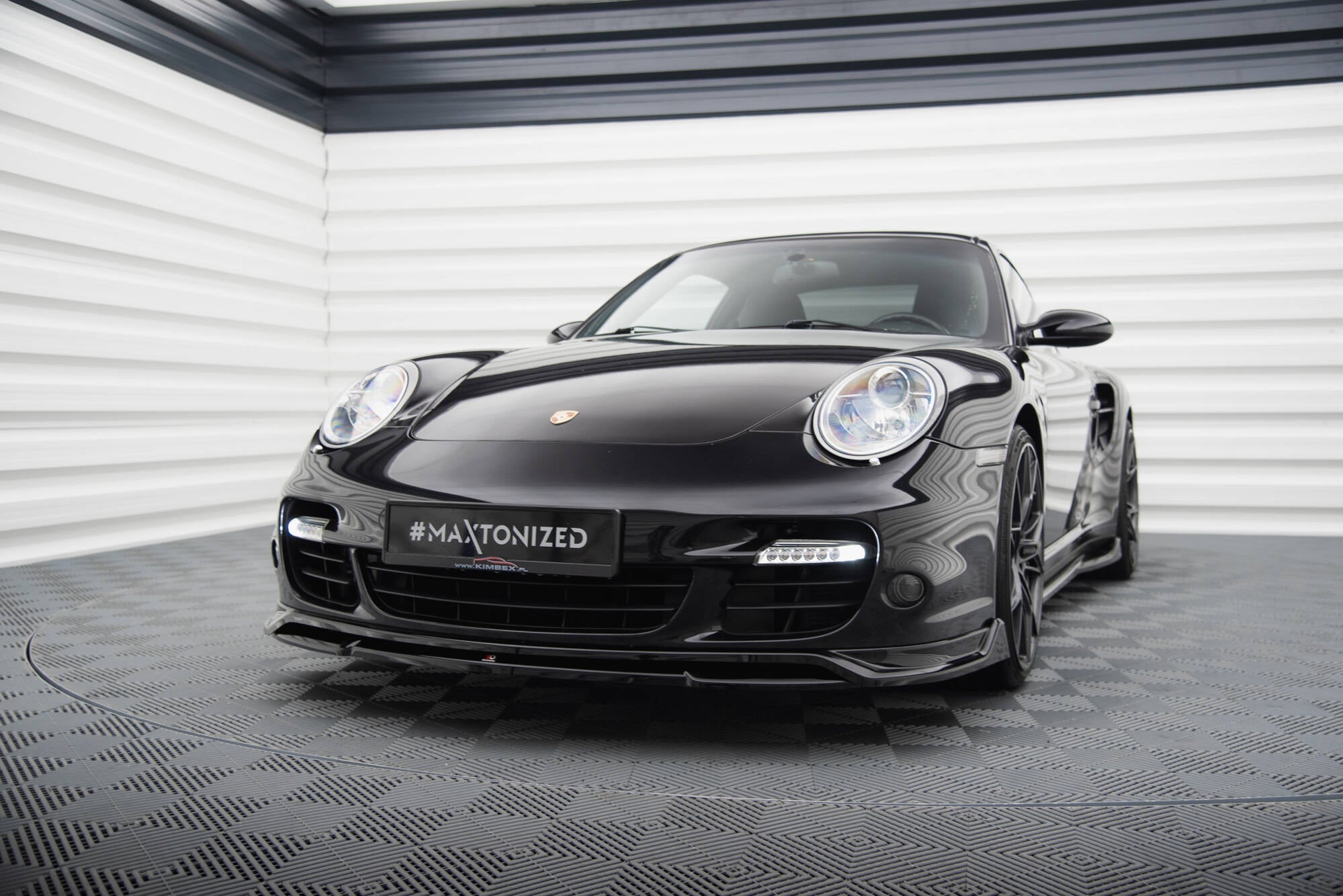 Maxton Design Street+ Spoilerlippe Front Ansatz passend für Porsche 911 Turbo 997 schwarz Hochglanz