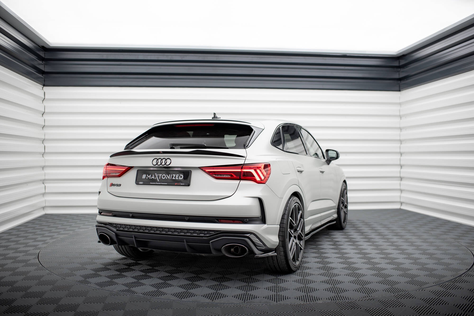 Maxton Design Spoiler CAP passend für Audi RSQ3 / Q3 S-Line / Q3 Sportback F3 schwarz Hochglanz