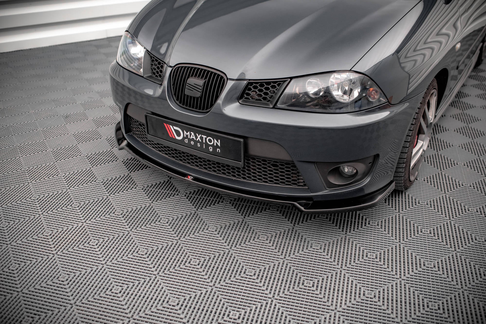 Maxton Design Street+ Spoilerlippe Front Ansatz V.3 passend für Seat Ibiza Cupra Mk3 schwarz Hochglanz