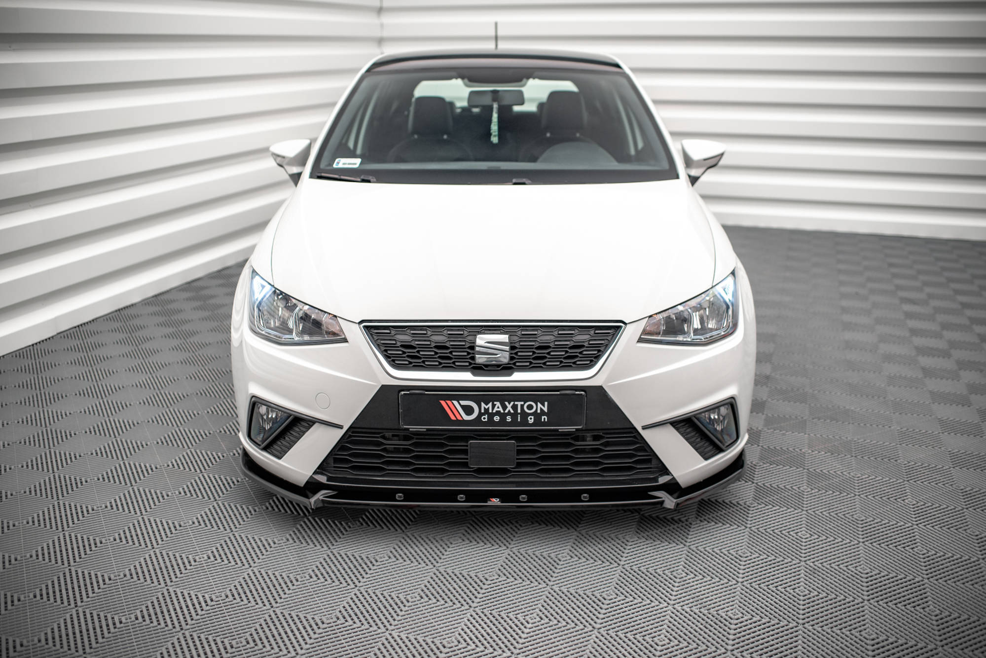 Maxton Design Street+ Spoilerlippe Front Ansatz V.1 passend für Seat Ibiza FR/ Standard Mk5 schwarz Hochglanz