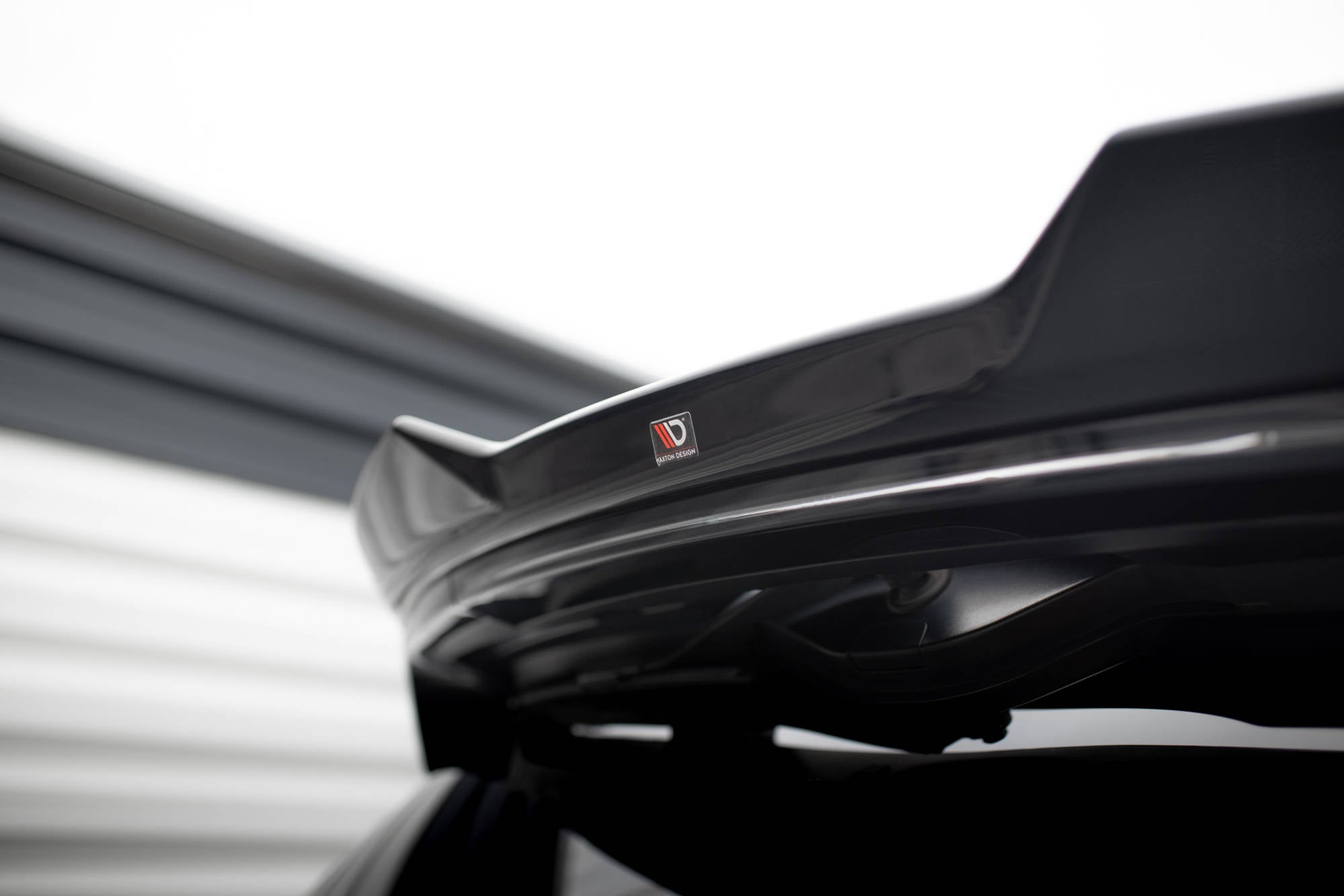 Maxton Design Spoiler CAP 3D passend für Land Rover Discovery HSE Mk5 schwarz Hochglanz