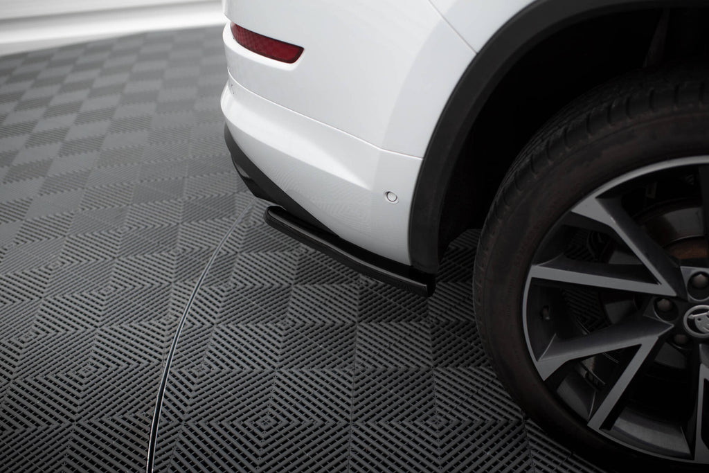 Maxton Design Heck Ansatz Flaps Diffusor passend für Skoda Kodiaq RS Mk1 / Mk1 Facelift schwarz Hochglanz