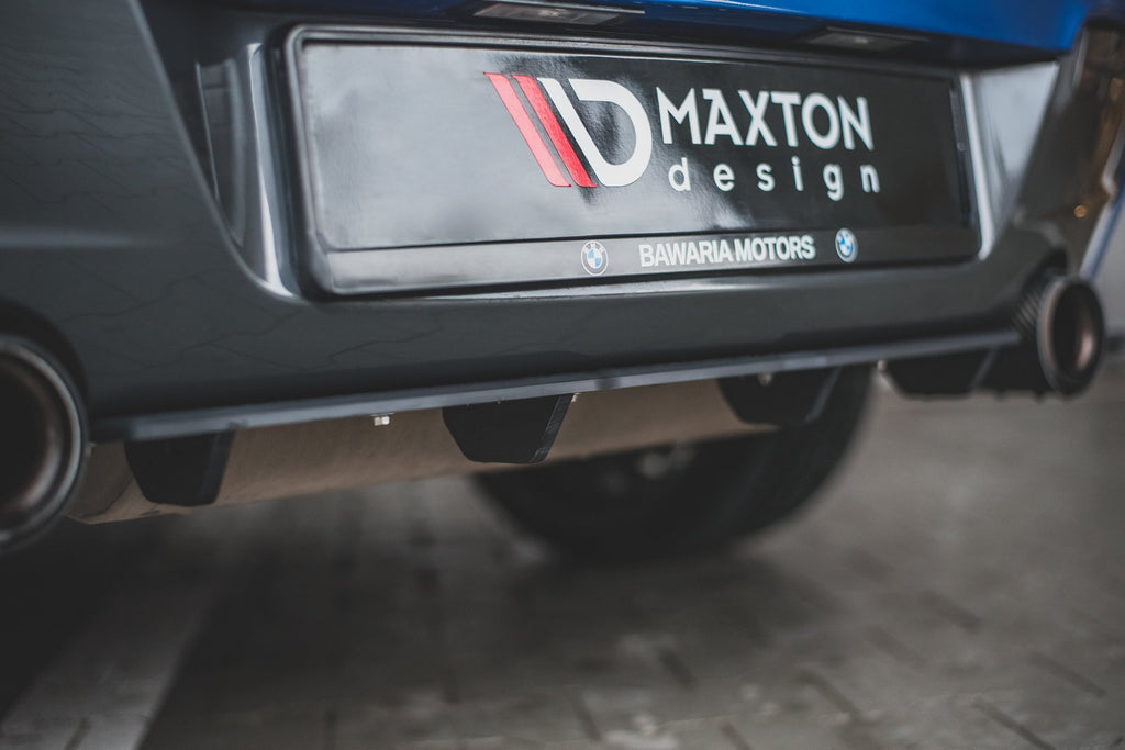 Maxton Design Street Pro Heckschürze passend für BMW M135i F20