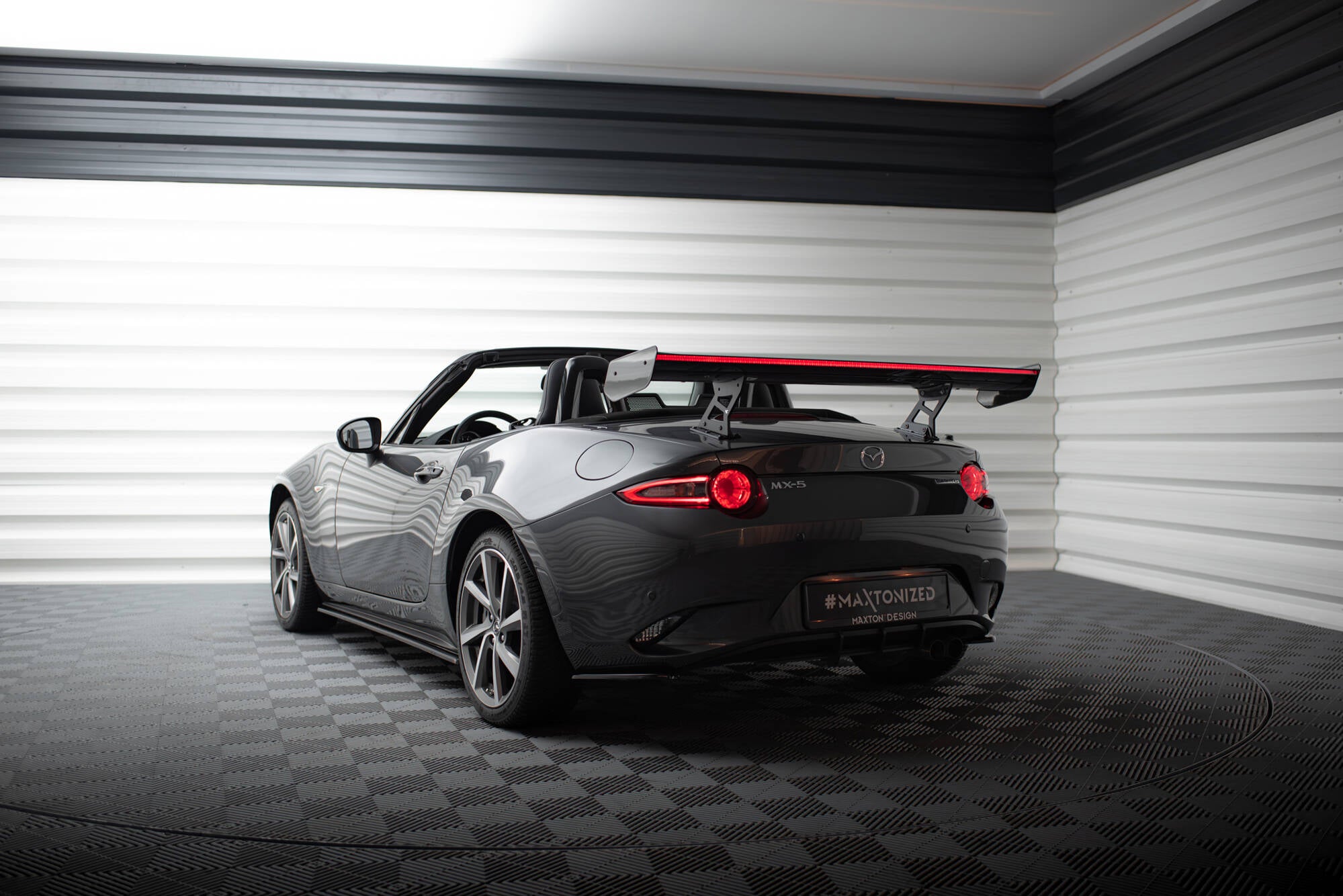 Maxton Design Carbon Spoiler With Internal Brackets Uprights + LED Mazda MX-5 ND (Mk4) für Mazda MX-5 Mk4 (ND)