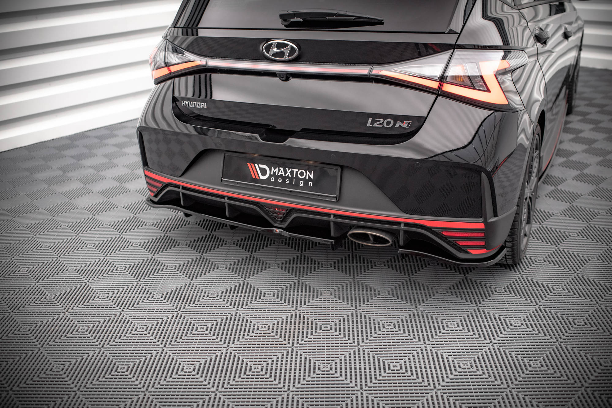 Maxton Design Street+ Mittlerer Diffusor RACE passend für Hyundai I20 N Mk3 schwarz Hochglanz