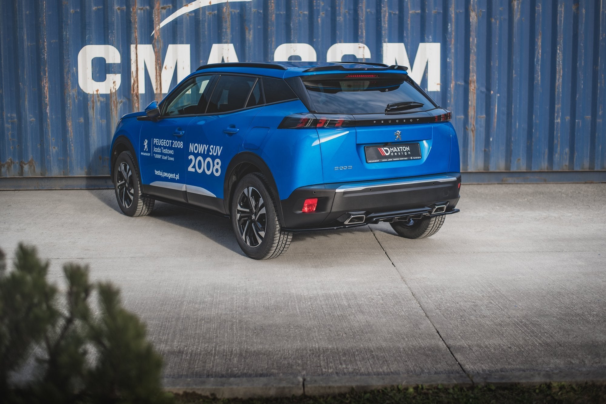 Maxton Design Street+ Mittlerer Diffusor RACE passend für Peugeot 2008 Mk2 schwarz Hochglanz