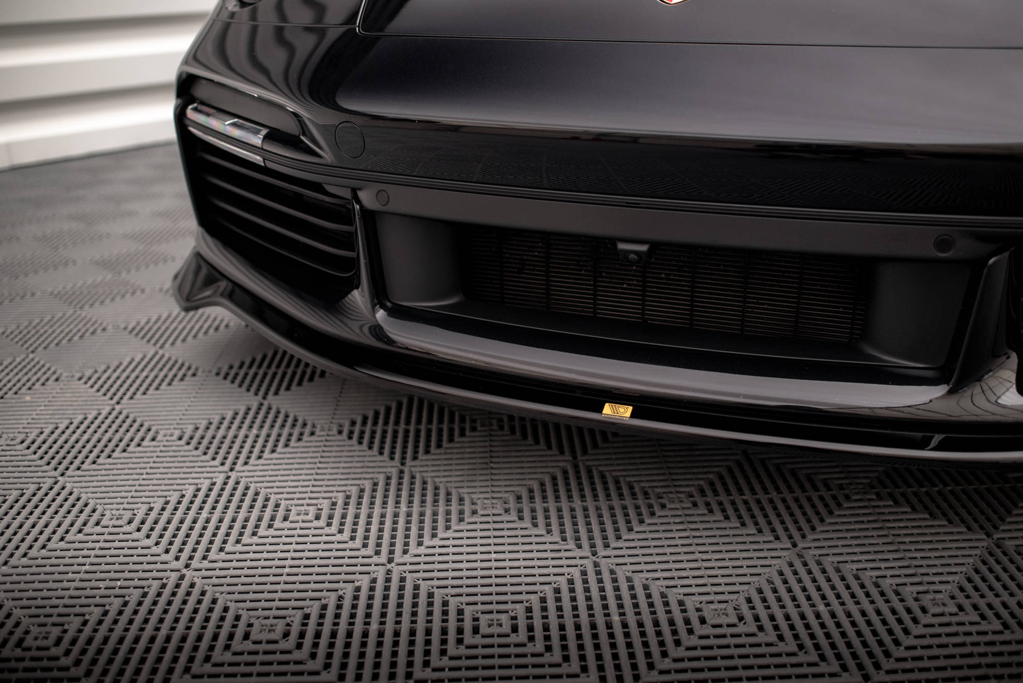 Maxton Design Street+ Spoilerlippe Front Ansatz passend für Porsche 911 Turbo S 992 schwarz Hochglanz
