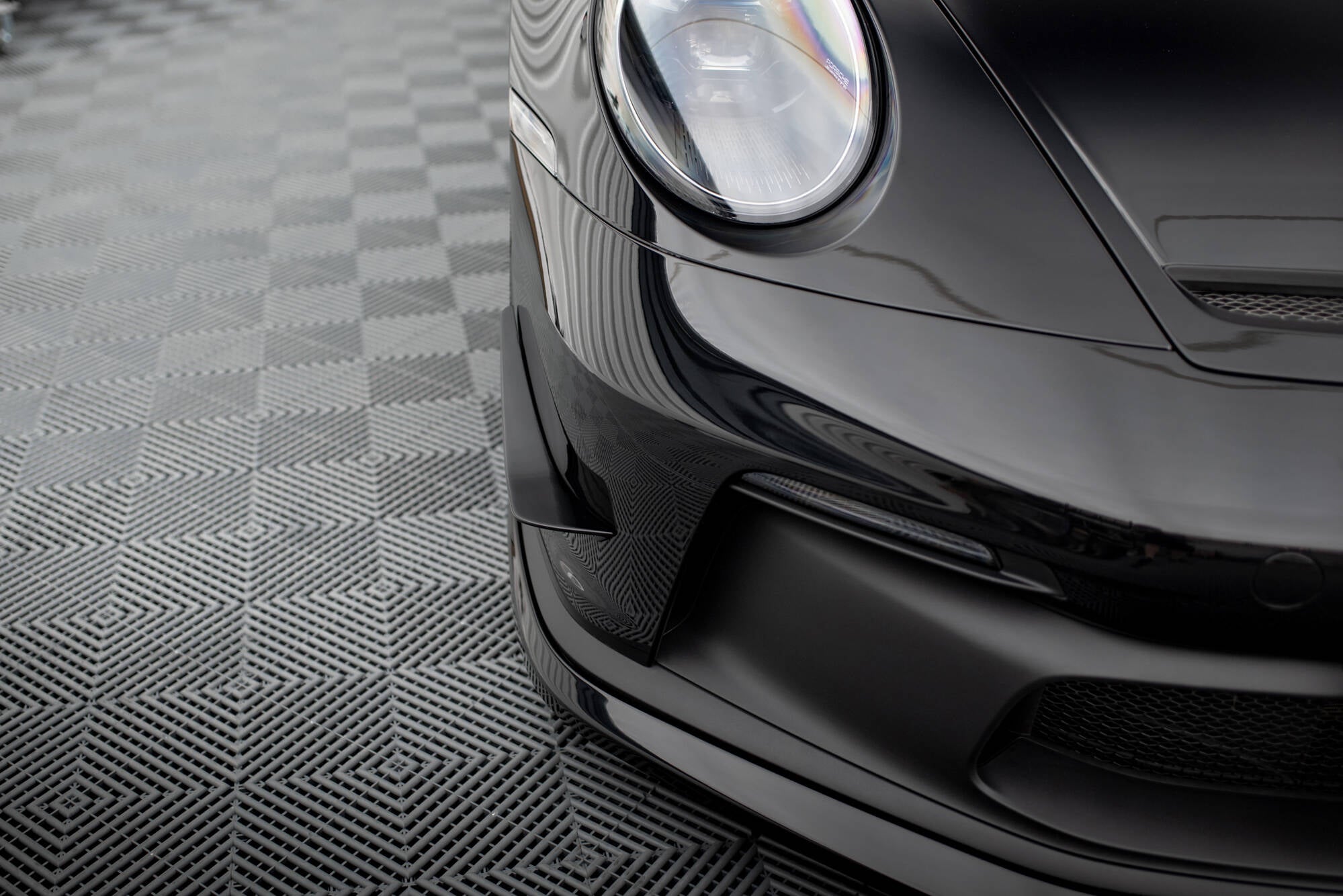 Maxton Design Stoßstangen Flaps Wings vorne Canards passend für Porsche 911 992 GT3