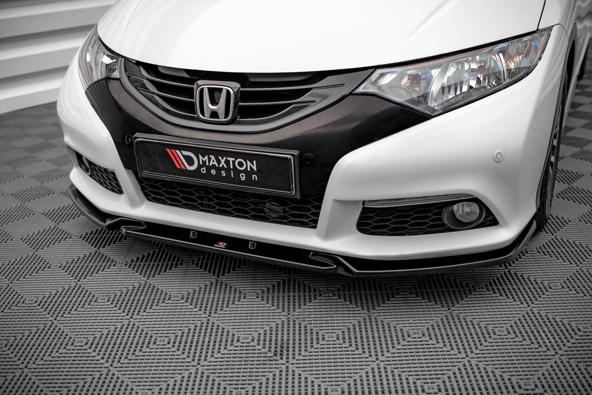 Maxton Design Street+ Spoilerlippe Front Ansatz V.2 passend für Honda Civic Mk9 schwarz Hochglanz