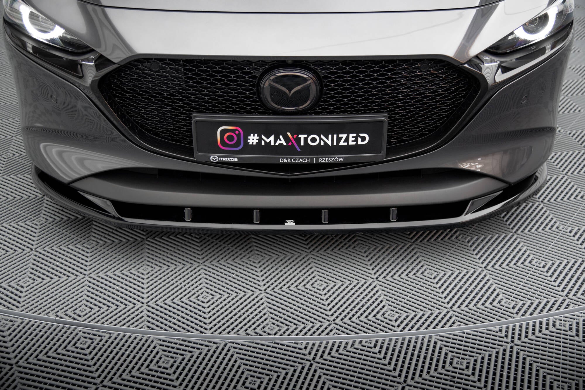 Maxton Design Street+ Spoilerlippe Front Ansatz V.1 passend für Mazda 3 Mk4 schwarz Hochglanz