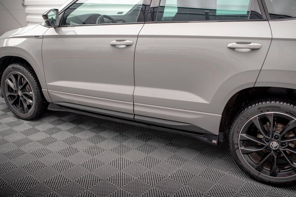 Maxton Design Street+ Seitenschweller Leisten passend für Skoda Karoq Sportline Mk1 schwarz Hochglanz