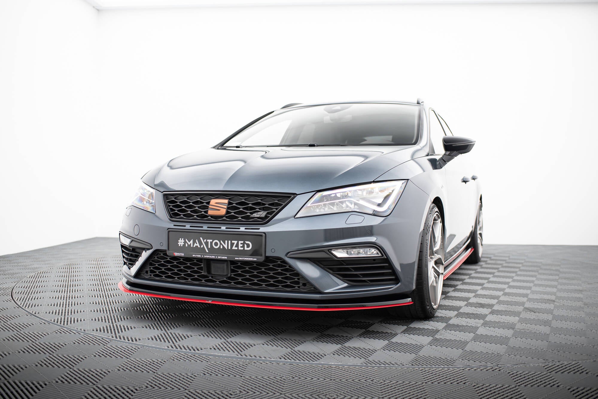 Maxton Design Street+ Spoilerlippe Front Ansatz V.3 passend für Seat Leon Cupra / FR Mk3 FL